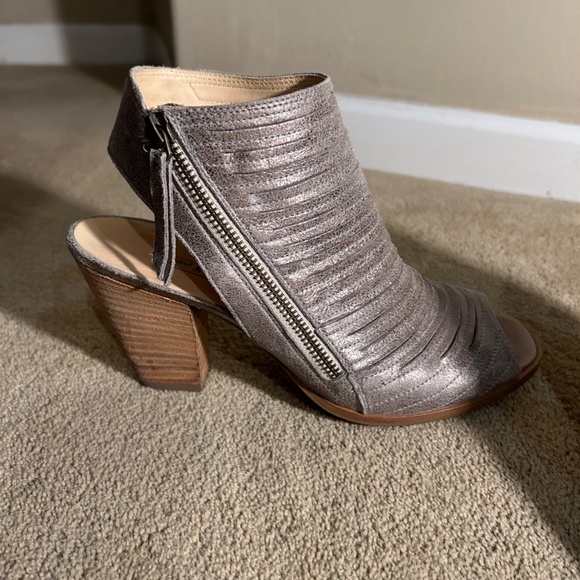 Paul Green Open Toe Gray Wedges - Picture 3 of 5